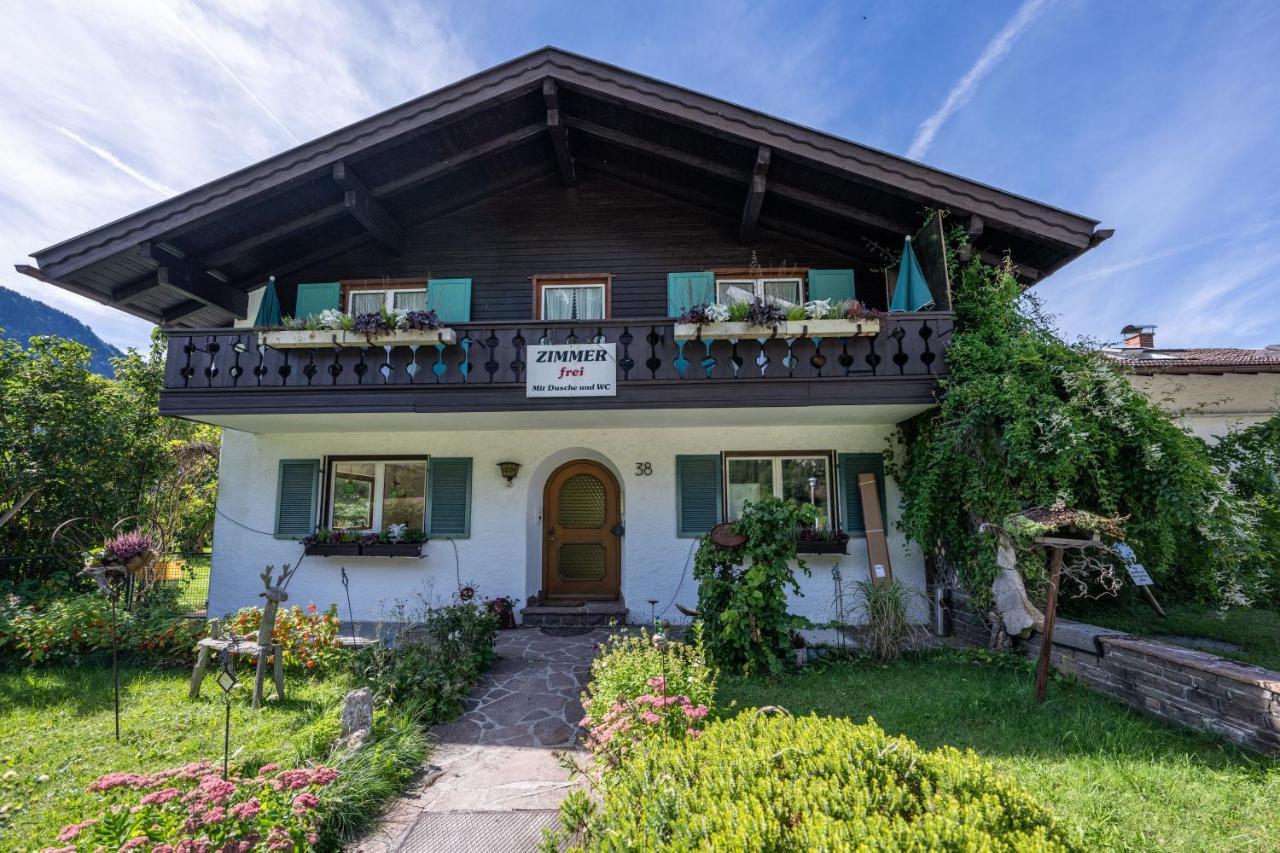 Gaestehaus Doering Mittenwald Exterior photo