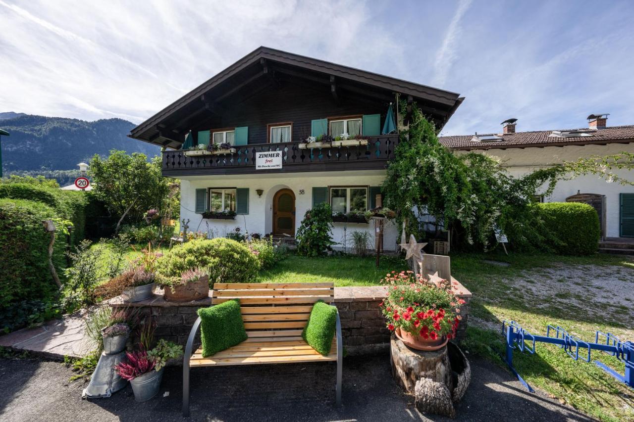 Gaestehaus Doering Mittenwald Exterior photo