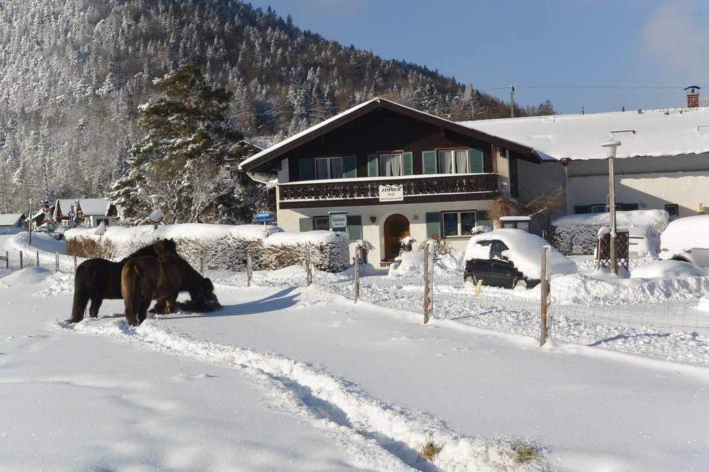 Gaestehaus Doering Mittenwald Exterior photo